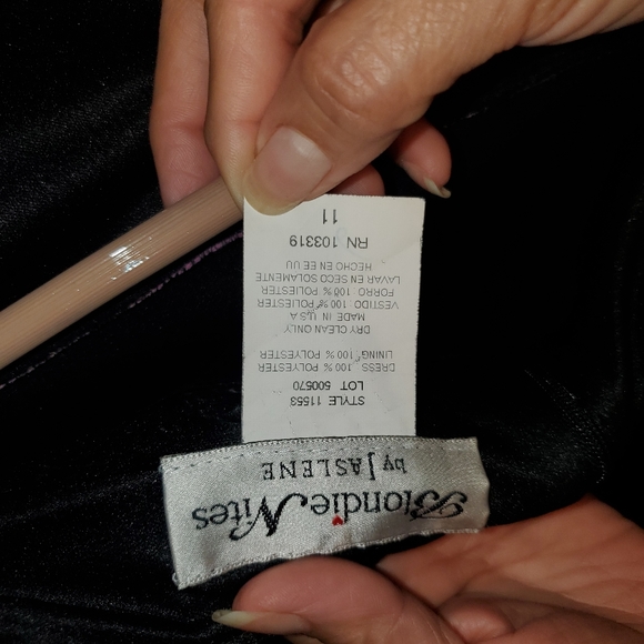 Dress - Picture 4 of 6